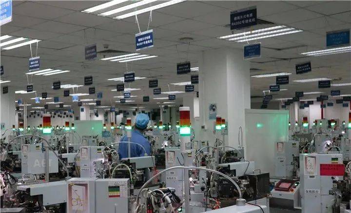 高新区企业凌晨1点 智能生产线赶工忙，忙出电子产品新速度